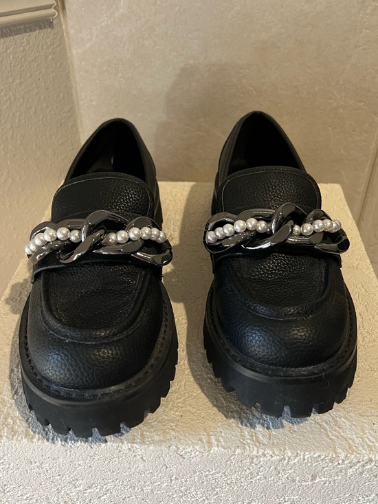 Karl Lagerfeld Shoes - Ladies Karl Lagerfeld chunky black Gemsy slipon loafers silver pearl chain 7.5